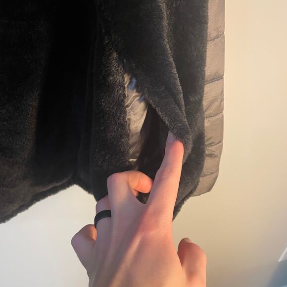 Andrew Marc Reversible Puffer & Faux Fur Jacket Silver & Black SZ Small EUC - Picture 11 of 16